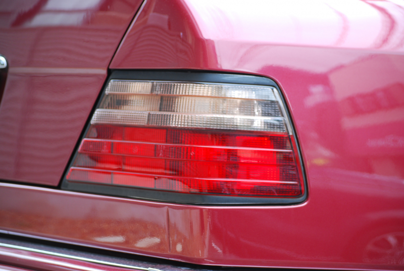 メルセデスベンツ Eクラス(ミディアム) 500E ﾎﾟﾙｼｪﾗｲﾝ　後期仕様 LTD仕様17ｲﾝﾁAW 黒革ｼｰﾄ ｻﾝﾙｰﾌ 4人乗り ﾅﾋﾞTV ｷｾﾉﾝ 左H