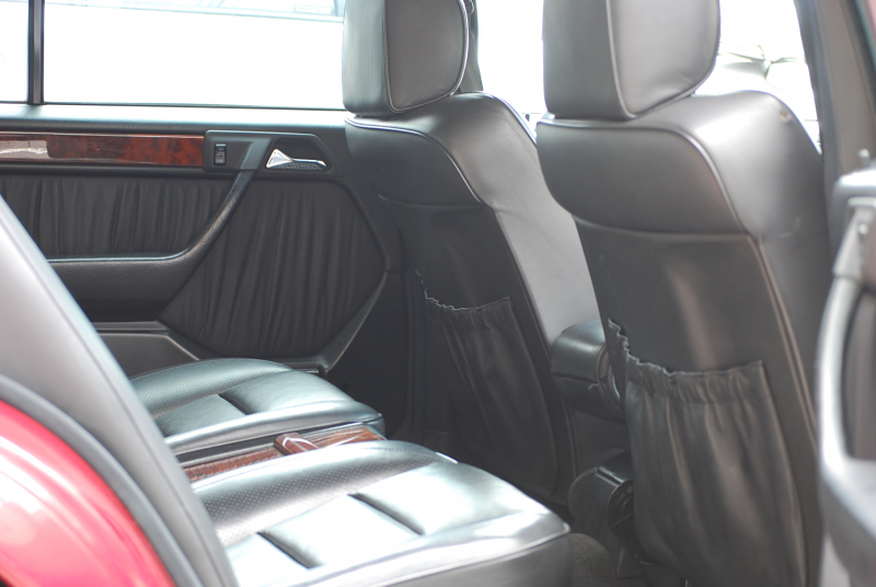 メルセデスベンツ Eクラス(ミディアム) 500E ﾎﾟﾙｼｪﾗｲﾝ　後期仕様 LTD仕様17ｲﾝﾁAW 黒革ｼｰﾄ ｻﾝﾙｰﾌ 4人乗り ﾅﾋﾞTV ｷｾﾉﾝ 左H