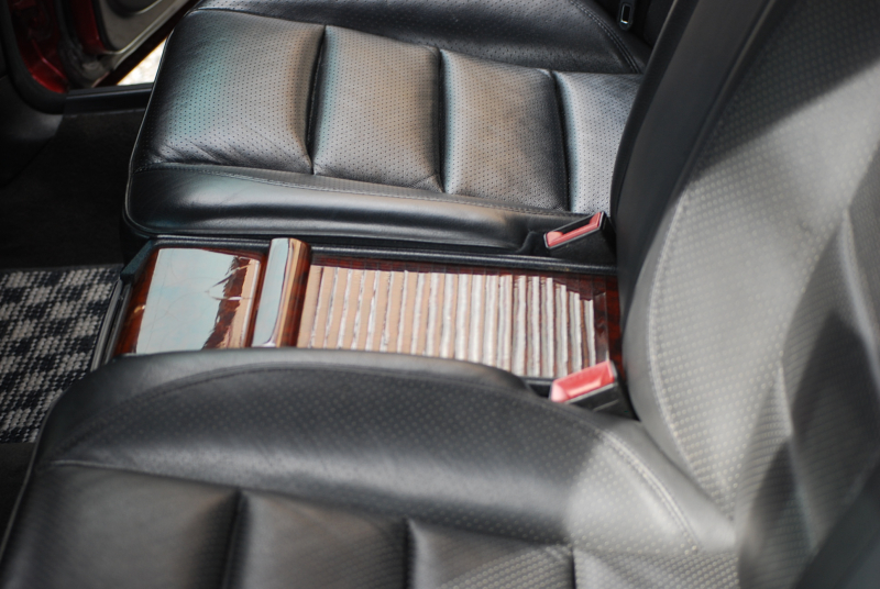 メルセデスベンツ Eクラス(ミディアム) 500E ﾎﾟﾙｼｪﾗｲﾝ　後期仕様 LTD仕様17ｲﾝﾁAW 黒革ｼｰﾄ ｻﾝﾙｰﾌ 4人乗り ﾅﾋﾞTV ｷｾﾉﾝ 左H