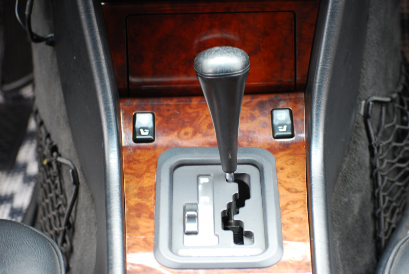 メルセデスベンツ Eクラス(ミディアム) 500E ﾎﾟﾙｼｪﾗｲﾝ　後期仕様 LTD仕様17ｲﾝﾁAW 黒革ｼｰﾄ ｻﾝﾙｰﾌ 4人乗り ﾅﾋﾞTV ｷｾﾉﾝ 左H