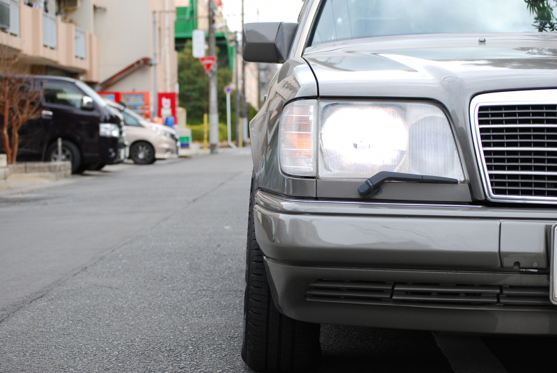 メルセデスベンツ Eクラス E400 正規ディーラー車 後期 左H 純正オーディオ ETC 純正AW 整備明細アリ