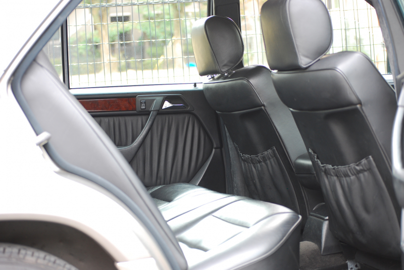 メルセデスベンツ Eクラス E400 正規ディーラー車 後期 左H 純正オーディオ ETC 純正AW 整備明細アリ