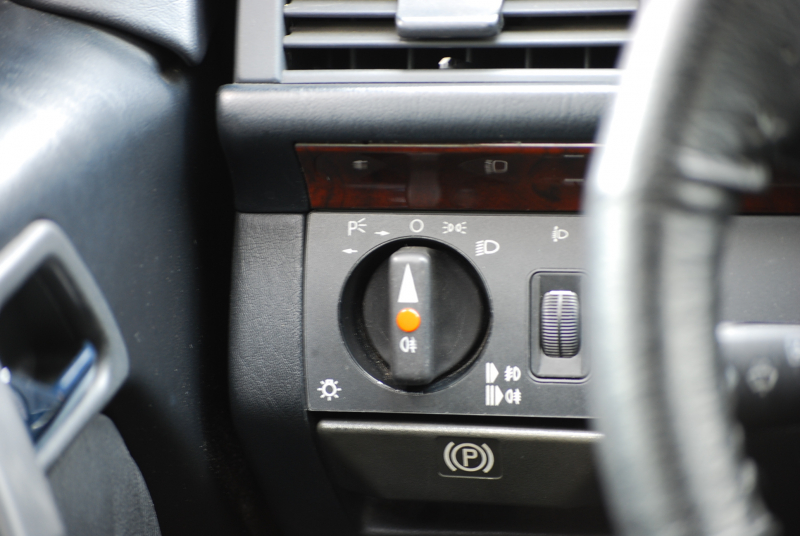 メルセデスベンツ Eクラス E400 正規ディーラー車 後期 左H 純正オーディオ ETC 純正AW 整備明細アリ