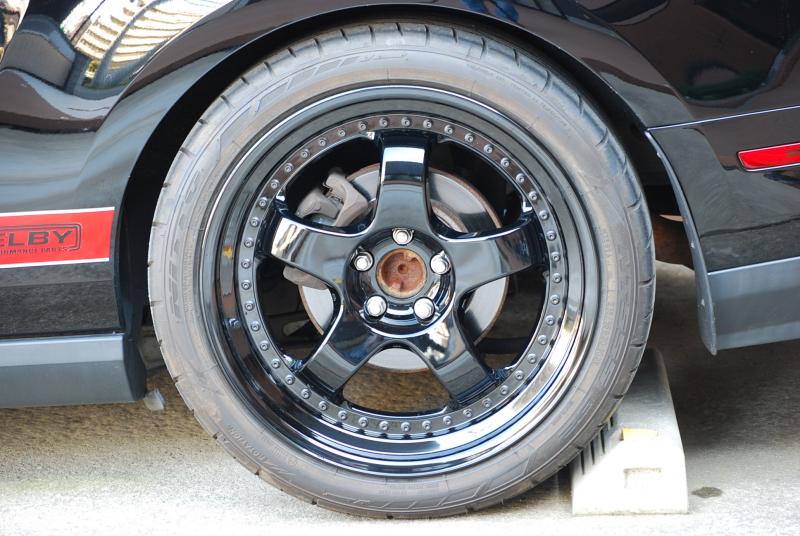 フォード マスタング ｼｪﾙﾋﾞｰGT500　ﾄﾚﾒｯｸ6速MT 2011年ﾓﾃﾞﾙ 黒×赤革専用ｽﾎﾟｰﾂｼｰﾄ ｾﾝﾀｰｽﾄﾗｲﾌﾟ ﾄﾗﾝｸｽﾎﾟｲﾗｰ 車高調 ﾅﾋﾞTV Bｶﾒﾗ WORK20AW bremboﾌﾞﾚｰｷ ｷｾﾉﾝ