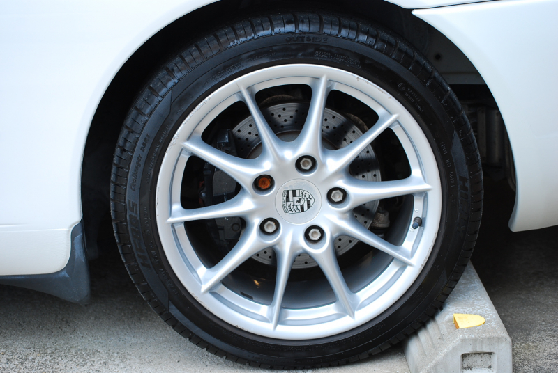 ポルシェ 911(Type996) ｶﾚﾗ ﾃｨﾌﾟﾄﾛﾆｯｸS　正規ﾃﾞｨｰﾗｰ車 左ﾊﾝﾄﾞﾙ 後期型 黒革ｼｰﾄ ｽﾗｲﾃﾞｨﾝｸﾞﾙｰﾌ HDDﾅﾋﾞ CD/DVD Bｶﾒﾗ ETC ｷｾﾉﾝ 純正17ｲﾝﾁｶﾚﾗAW PSM ｷｰﾚｽ