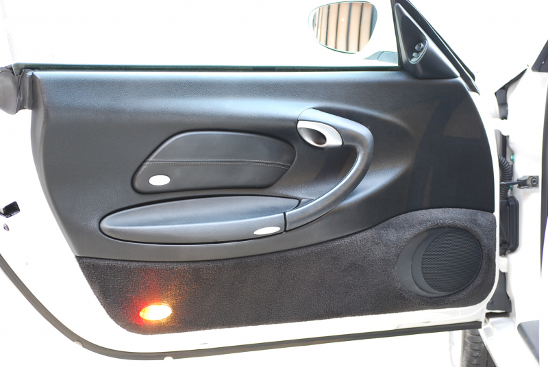 ポルシェ 911(Type996) ｶﾚﾗ ﾃｨﾌﾟﾄﾛﾆｯｸS　正規ﾃﾞｨｰﾗｰ車 左ﾊﾝﾄﾞﾙ 後期型 黒革ｼｰﾄ ｽﾗｲﾃﾞｨﾝｸﾞﾙｰﾌ HDDﾅﾋﾞ CD/DVD Bｶﾒﾗ ETC ｷｾﾉﾝ 純正17ｲﾝﾁｶﾚﾗAW PSM ｷｰﾚｽ