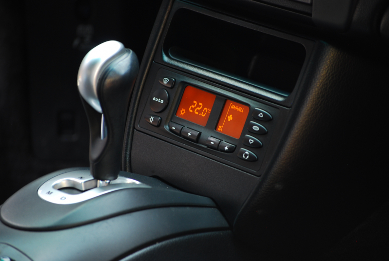 ポルシェ 911(Type996) ｶﾚﾗ ﾃｨﾌﾟﾄﾛﾆｯｸS　正規ﾃﾞｨｰﾗｰ車 左ﾊﾝﾄﾞﾙ 後期型 黒革ｼｰﾄ ｽﾗｲﾃﾞｨﾝｸﾞﾙｰﾌ HDDﾅﾋﾞ CD/DVD Bｶﾒﾗ ETC ｷｾﾉﾝ 純正17ｲﾝﾁｶﾚﾗAW PSM ｷｰﾚｽ