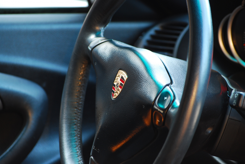 ポルシェ 911(Type996) ｶﾚﾗ ﾃｨﾌﾟﾄﾛﾆｯｸS　正規ﾃﾞｨｰﾗｰ車 左ﾊﾝﾄﾞﾙ 後期型 黒革ｼｰﾄ ｽﾗｲﾃﾞｨﾝｸﾞﾙｰﾌ HDDﾅﾋﾞ CD/DVD Bｶﾒﾗ ETC ｷｾﾉﾝ 純正17ｲﾝﾁｶﾚﾗAW PSM ｷｰﾚｽ