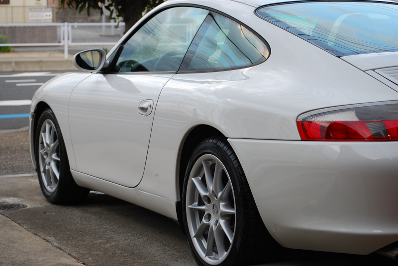 ポルシェ 911(Type996) ｶﾚﾗ ﾃｨﾌﾟﾄﾛﾆｯｸS　正規ﾃﾞｨｰﾗｰ車 左ﾊﾝﾄﾞﾙ 後期型 黒革ｼｰﾄ ｽﾗｲﾃﾞｨﾝｸﾞﾙｰﾌ HDDﾅﾋﾞ CD/DVD Bｶﾒﾗ ETC ｷｾﾉﾝ 純正17ｲﾝﾁｶﾚﾗAW PSM ｷｰﾚｽ