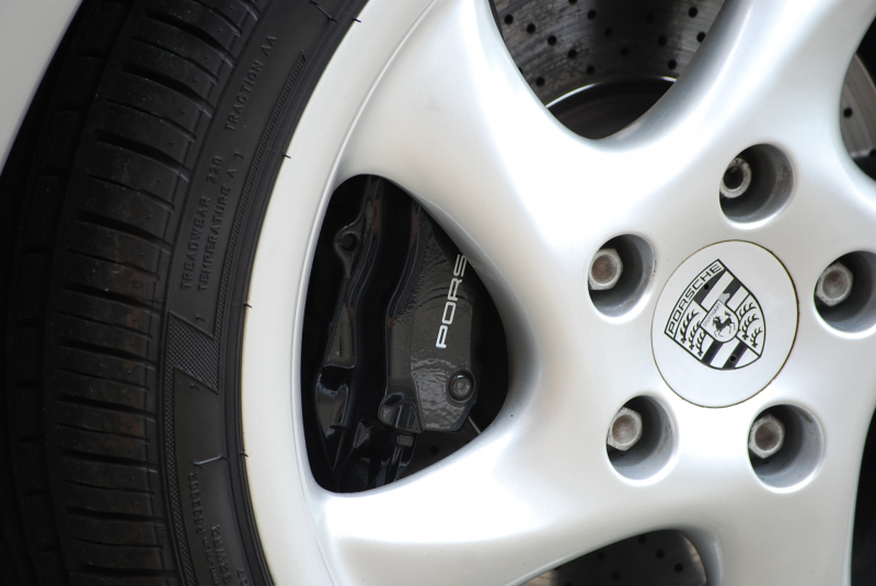 ポルシェ 911(Type996) ｶﾚﾗ ﾃｨﾌﾟﾄﾛﾆｯｸS　1ｵｰﾅｰ 正規ﾃﾞｨｰﾗｰ車 左H 黒革ｼｰﾄ ﾘｸﾗｲﾆﾝｸﾞﾊﾟﾜｰｼｰﾄ 純正ｵｰﾃﾞｨｵ ｷｾﾉﾝ 純正ﾀｰﾎﾞﾙｯｸ18AW 記録/車載品多数