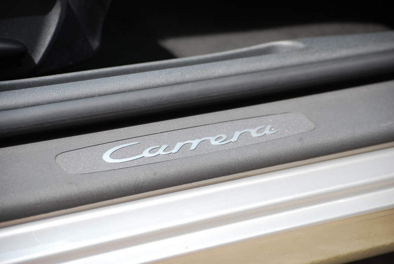 ポルシェ 911(Type996) ｶﾚﾗ ﾃｨﾌﾟﾄﾛﾆｯｸS　1ｵｰﾅｰ 正規ﾃﾞｨｰﾗｰ車 左H 黒革ｼｰﾄ ﾘｸﾗｲﾆﾝｸﾞﾊﾟﾜｰｼｰﾄ 純正ｵｰﾃﾞｨｵ ｷｾﾉﾝ 純正ﾀｰﾎﾞﾙｯｸ18AW 記録/車載品多数