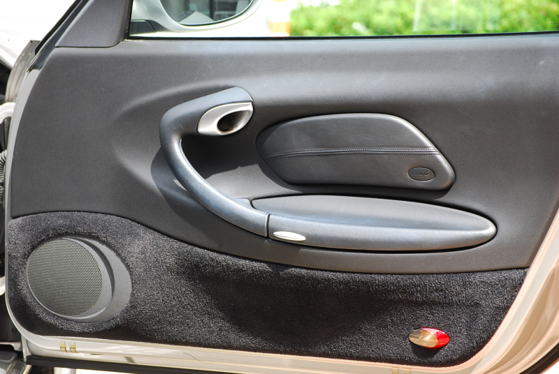 ポルシェ 911(Type996) ｶﾚﾗ ﾃｨﾌﾟﾄﾛﾆｯｸS　1ｵｰﾅｰ 正規ﾃﾞｨｰﾗｰ車 左H 黒革ｼｰﾄ ﾘｸﾗｲﾆﾝｸﾞﾊﾟﾜｰｼｰﾄ 純正ｵｰﾃﾞｨｵ ｷｾﾉﾝ 純正ﾀｰﾎﾞﾙｯｸ18AW 記録/車載品多数