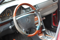 メルセデスベンツ Eクラス(ミディアム) 500E ﾎﾟﾙｼｪﾗｲﾝ　後期仕様 LTD仕様17ｲﾝﾁAW 黒革ｼｰﾄ ｻﾝﾙｰﾌ 4人乗り ﾅﾋﾞTV ｷｾﾉﾝ 左H