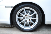 ポルシェ 911(Type996) ｶﾚﾗ ﾃｨﾌﾟﾄﾛﾆｯｸS　正規ﾃﾞｨｰﾗｰ車 左ﾊﾝﾄﾞﾙ 後期型 黒革ｼｰﾄ ｽﾗｲﾃﾞｨﾝｸﾞﾙｰﾌ HDDﾅﾋﾞ CD/DVD Bｶﾒﾗ ETC ｷｾﾉﾝ 純正17ｲﾝﾁｶﾚﾗAW PSM ｷｰﾚｽ